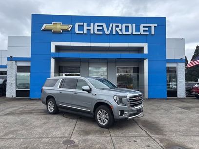 Used 2023 GMC Yukon XL SLT w/ SLT Luxury Package