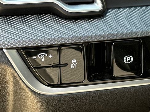 Used 2024 Kia Sportage LX FWD image 20