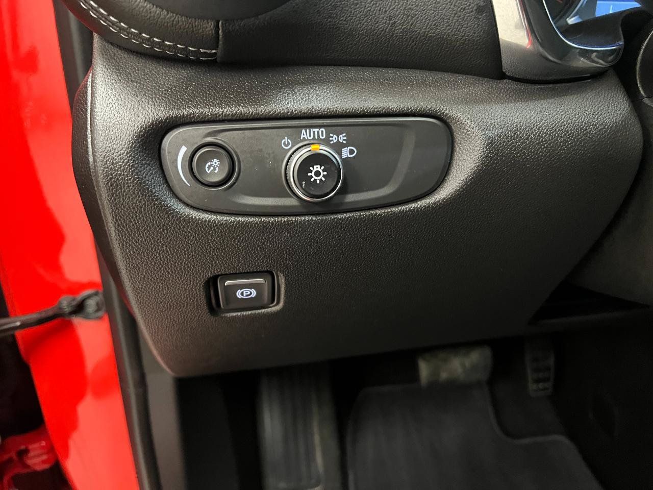 Used 2026 Chevrolet Blazer LT FWD image 28