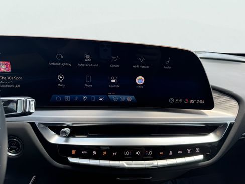 Used 2025 Cadillac Lyriq Luxury AWD/4WD image 35