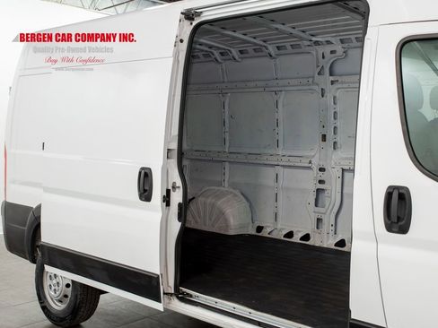 Used 2022 RAM ProMaster 2500 image 12