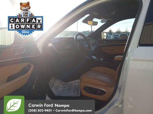 Used 2022 Jeep Grand Cherokee L Summit w/ Luxury Tech Group V image 9