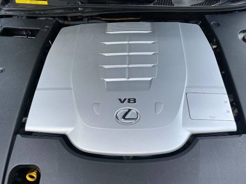 Used 2015 Lexus LS 460 w/ Comfort Package RWD image 57