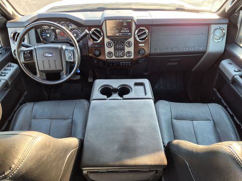 Used 2016 Ford F250 Lariat w/ Lariat Interior Package AWD/4WD image 28