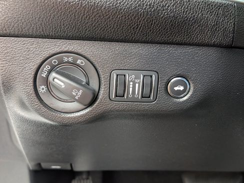 Used 2022 Dodge Challenger GT w/ Blacktop Package RWD image 19