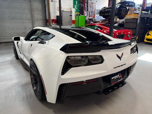 Used 2017 Chevrolet Corvette Z06 image 8