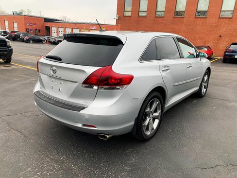 Used 2013 Toyota Venza Limited AWD/4WD image 18
