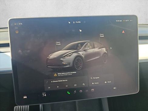 Used 2022 Tesla Model Y Performance image 15