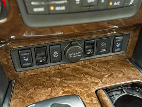 Used 2017 INFINITI QX80 4WD w/ Driver Assistance Package image 29
