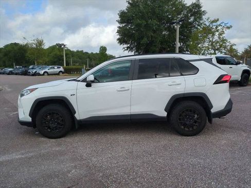 Certified 2020 Toyota RAV4 XLE w/ Convenience Package FWD image 3