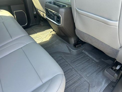 Used 2022 GMC Sierra 1500 SLT w/ SLT Premium Plus Package image 11