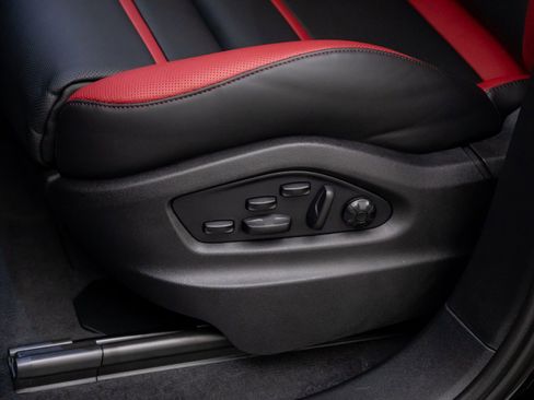 New 2026 Porsche Cayenne S image 16