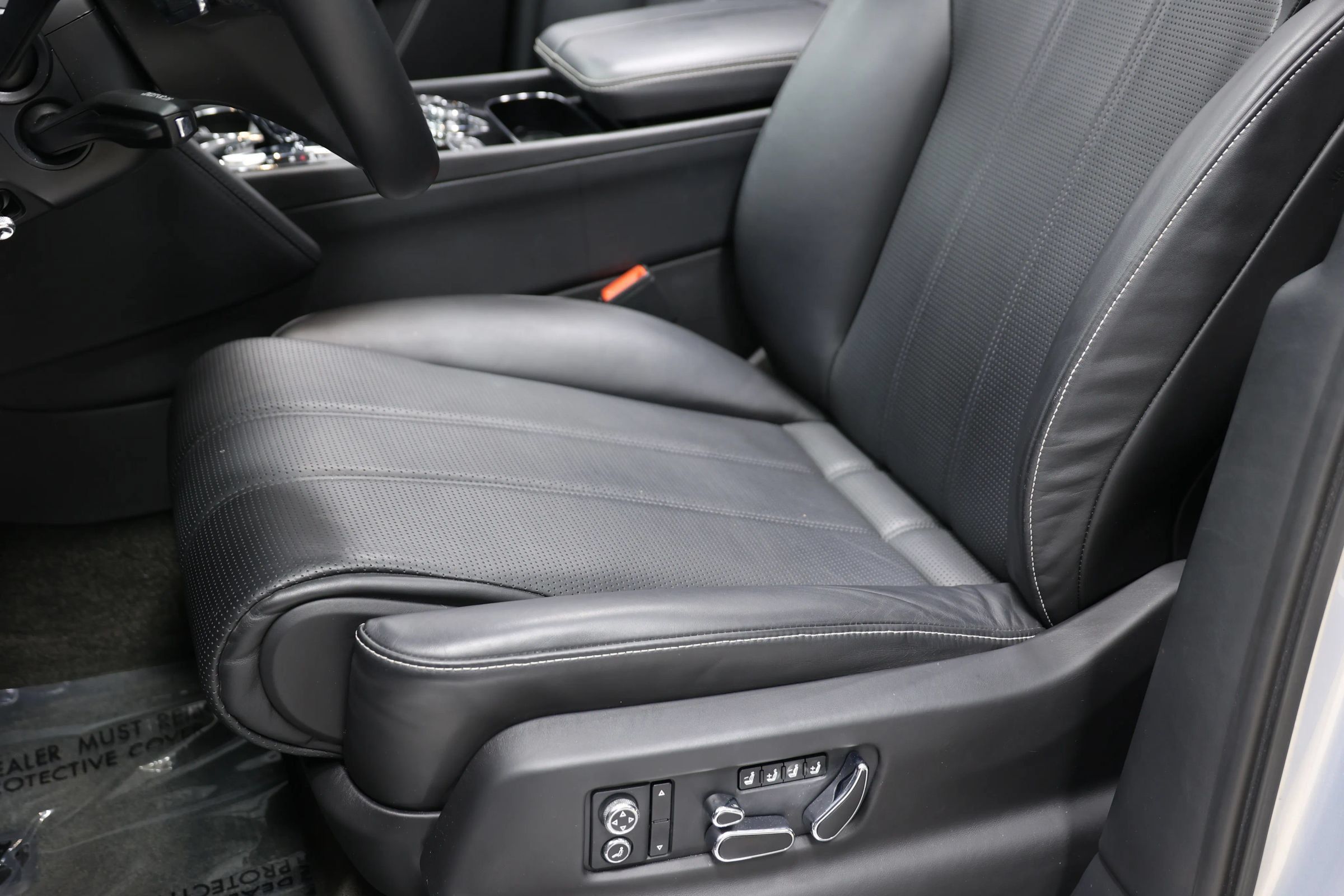 Used 2018 Bentley Bentayga Onyx Edition AWD/4WD image 23