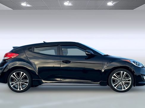 Used 2016 Hyundai Veloster Turbo image 7