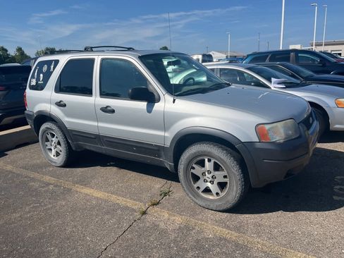 Used 2004 Ford Escape XLT image 16