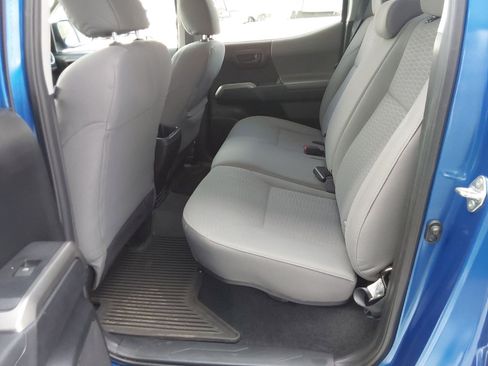 Used 2017 Toyota Tacoma SR5 w/ Tow Package image 21