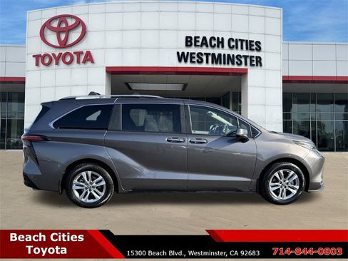 Certified 2024 Toyota Sienna Limited image 13