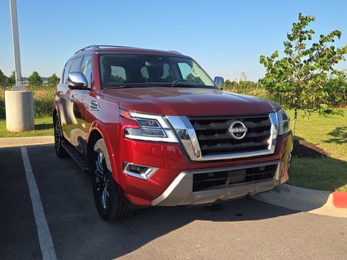 Used 2024 Nissan Armada Platinum w/ Captain's Chairs Package AWD/4WD image 4