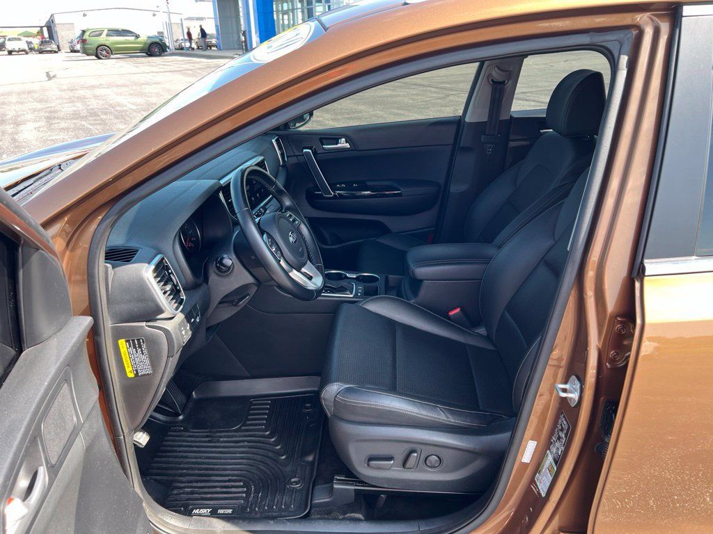Used 2020 Kia Sportage EX AWD/4WD image 8