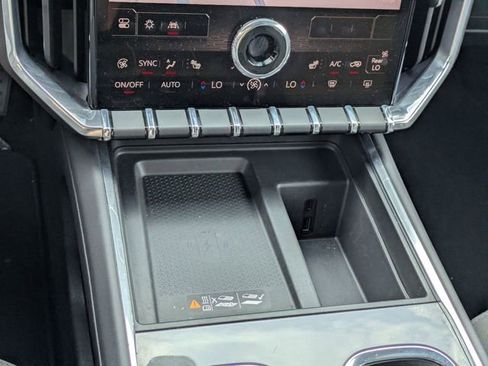 Used 2025 GMC Acadia Elevation FWD image 23