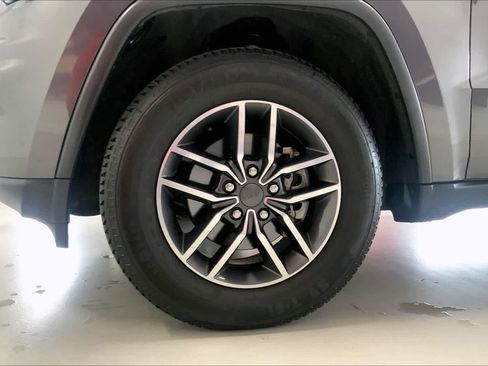 Used 2019 Jeep Grand Cherokee Limited image 7