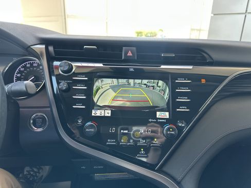 Certified 2020 Toyota Camry XLE w/ Navigation Package image 36