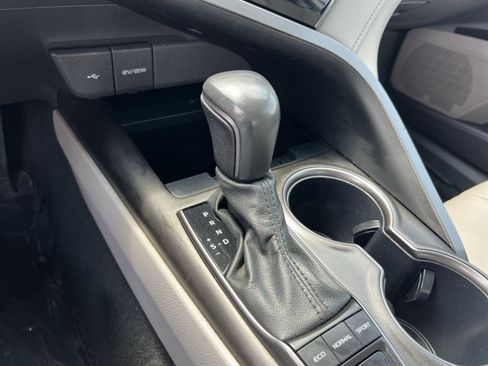 Used 2024 Toyota Camry XSE FWD image 21