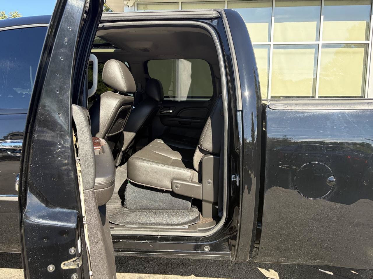 Used 2012 GMC Sierra 2500 Denali w/ Suspension Package, Off-Road AWD/4WD image 34