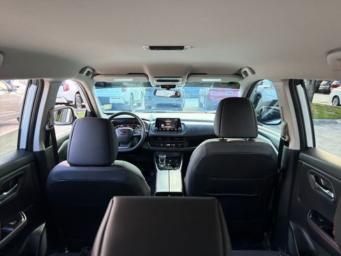 Used 2026 Nissan Rogue SV AWD/4WD image 36
