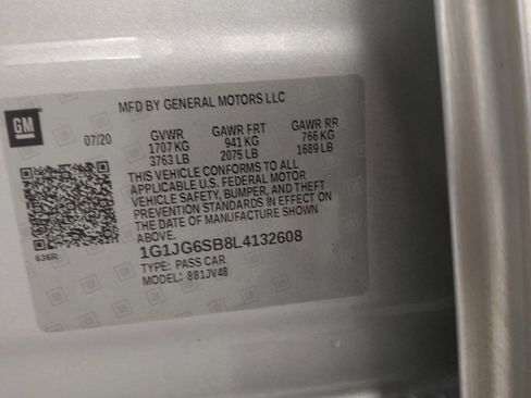 Used 2020 Chevrolet Sonic LT FWD image 32