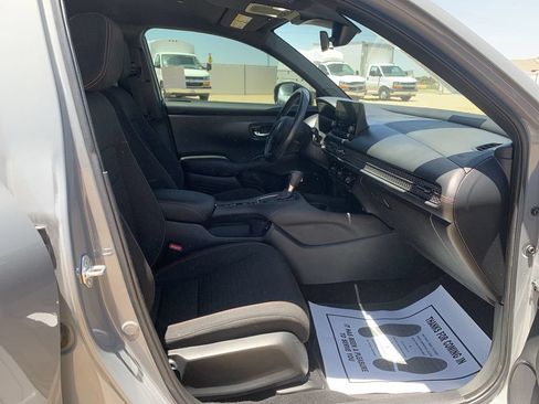 Used 2025 Honda HR-V Sport image 26