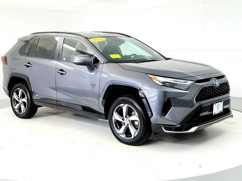 Used 2024 Toyota RAV4 SE w/ Weather & Moonroof Package AWD/4WD image 7