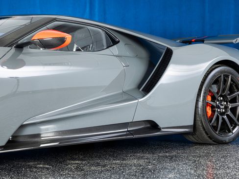 Used 2020 Ford GT Carbon Series image 29