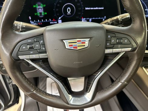 Used 2021 Cadillac Escalade Premium Luxury AWD/4WD image 14