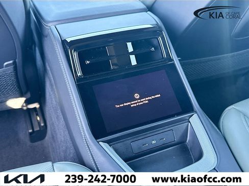 Used 2025 Porsche Panamera 4 image 20