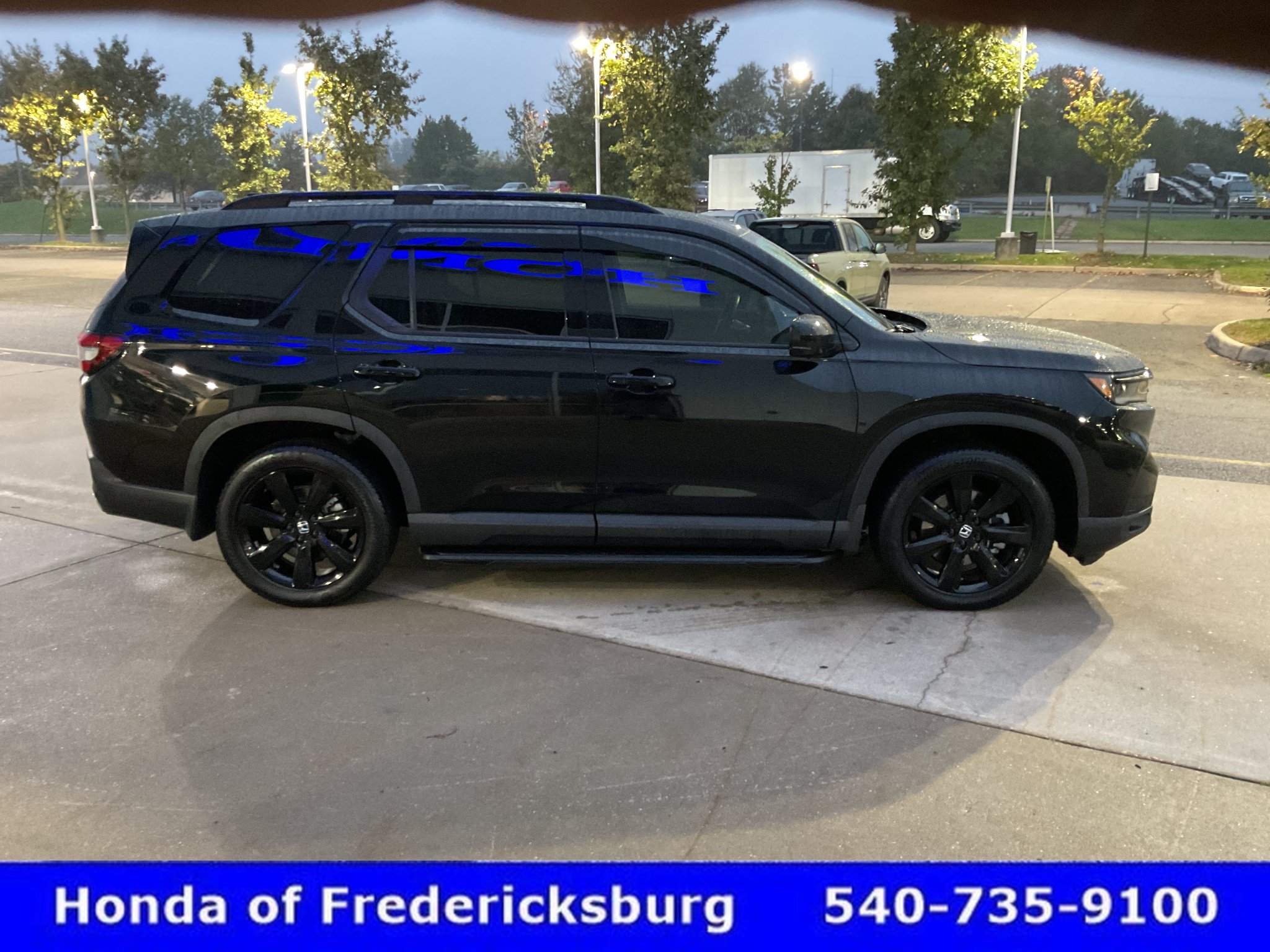 Certified 2025 Honda Pilot Black Edition image 7