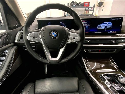 Certified 2024 BMW X7 xDrive40i w/ Executive Package AWD/4WD image 11