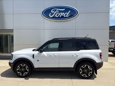 Used 2021 Ford Bronco Sport Outer Banks AWD/4WD image 2