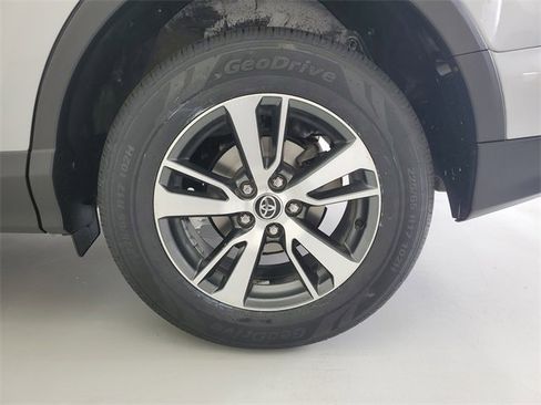 Used 2016 Toyota RAV4 XLE image 13
