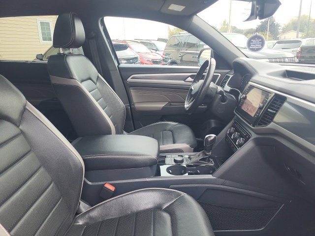 Used 2023 Volkswagen Atlas Cross Sport SEL AWD/4WD image 24