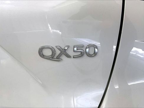 Used 2021 INFINITI QX50 Luxe w/ Appearance Package image 29