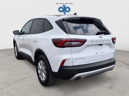 Used 2025 Ford Escape Active AWD/4WD image 4