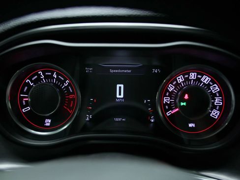 Used 2016 Dodge Challenger R/T image 47