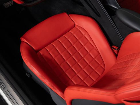 Used 2022 Ferrari Roma image 36