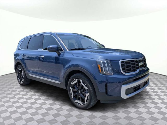 Used 2025 Kia Telluride S FWD image 2