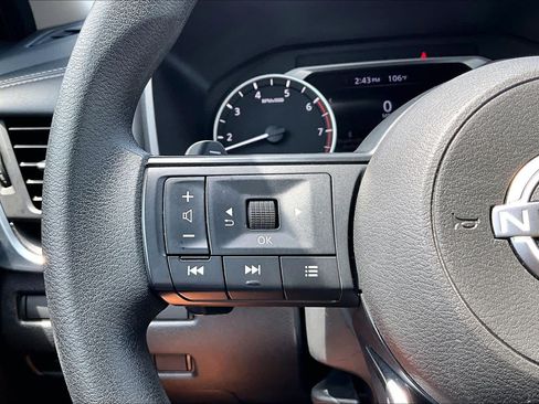 Used 2024 Nissan Rogue SV AWD/4WD image 22