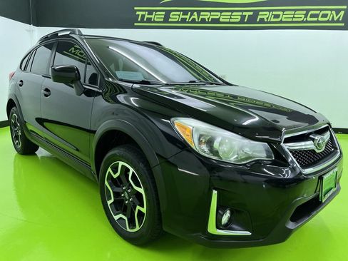 Used 2016 Subaru Crosstrek 2.0i Premium AWD/4WD image 2