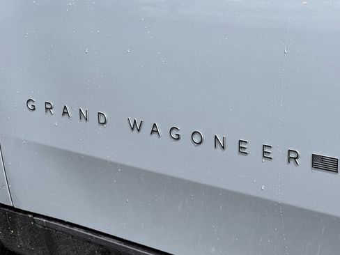 New 2026 Jeep Grand Wagoneer L Limited AWD/4WD image 25