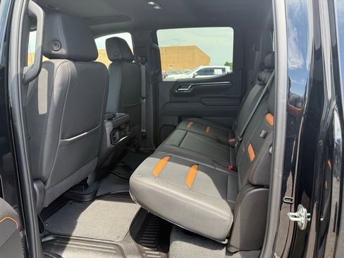 Used 2025 GMC Sierra 1500 AT4 w/ AT4 Premium Package AWD/4WD image 14