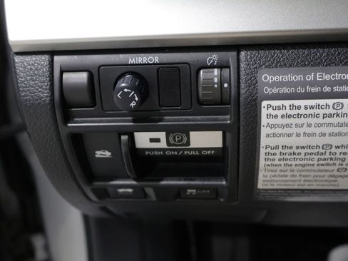 Used 2011 Subaru Legacy 2.5i Premium AWD/4WD image 29
